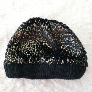 Collectioneighteen Beanie- black & Gold